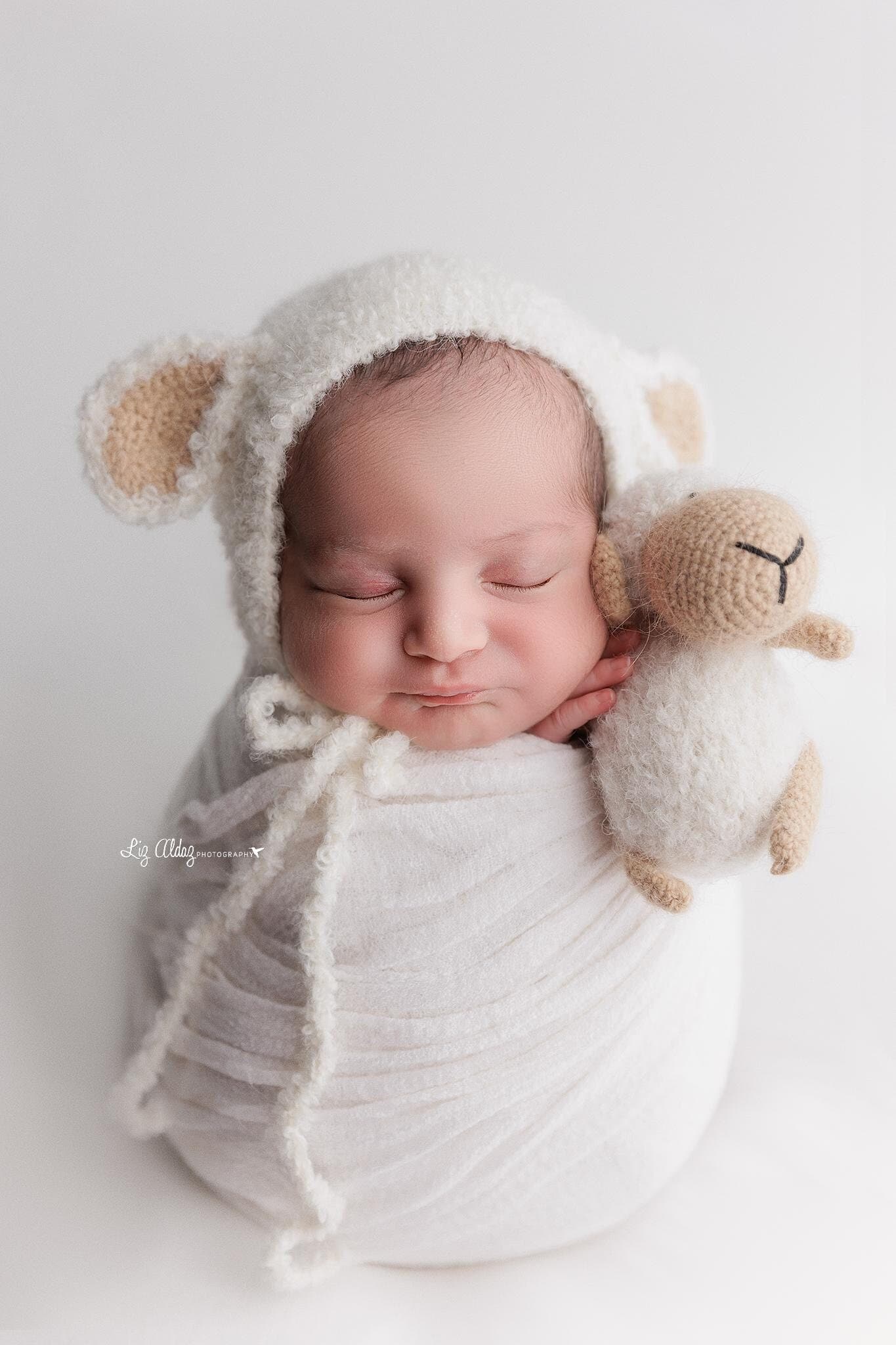 Knitted Sheep/lamb newborn bonnet