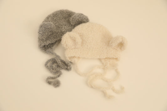 RTS! Set of 2 Boucle bear bonnets