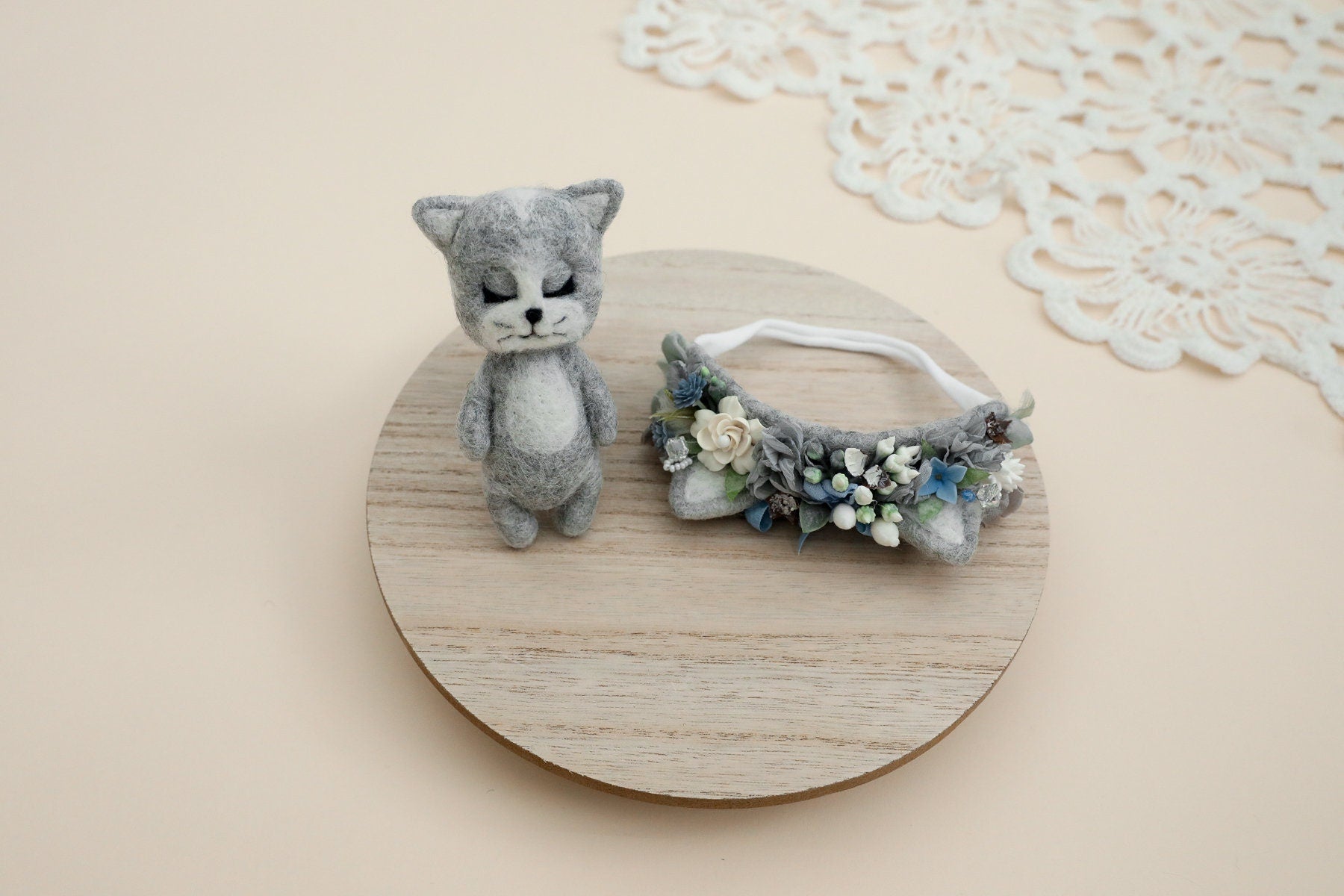 RTS! Felted kitten props