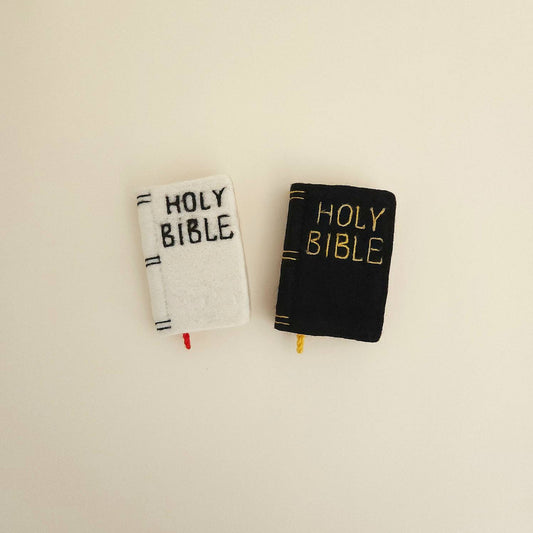 MADE TO ORDER! Felted bible | Felted stuffie toy Newborn photography props Mini bible Wool holy bible