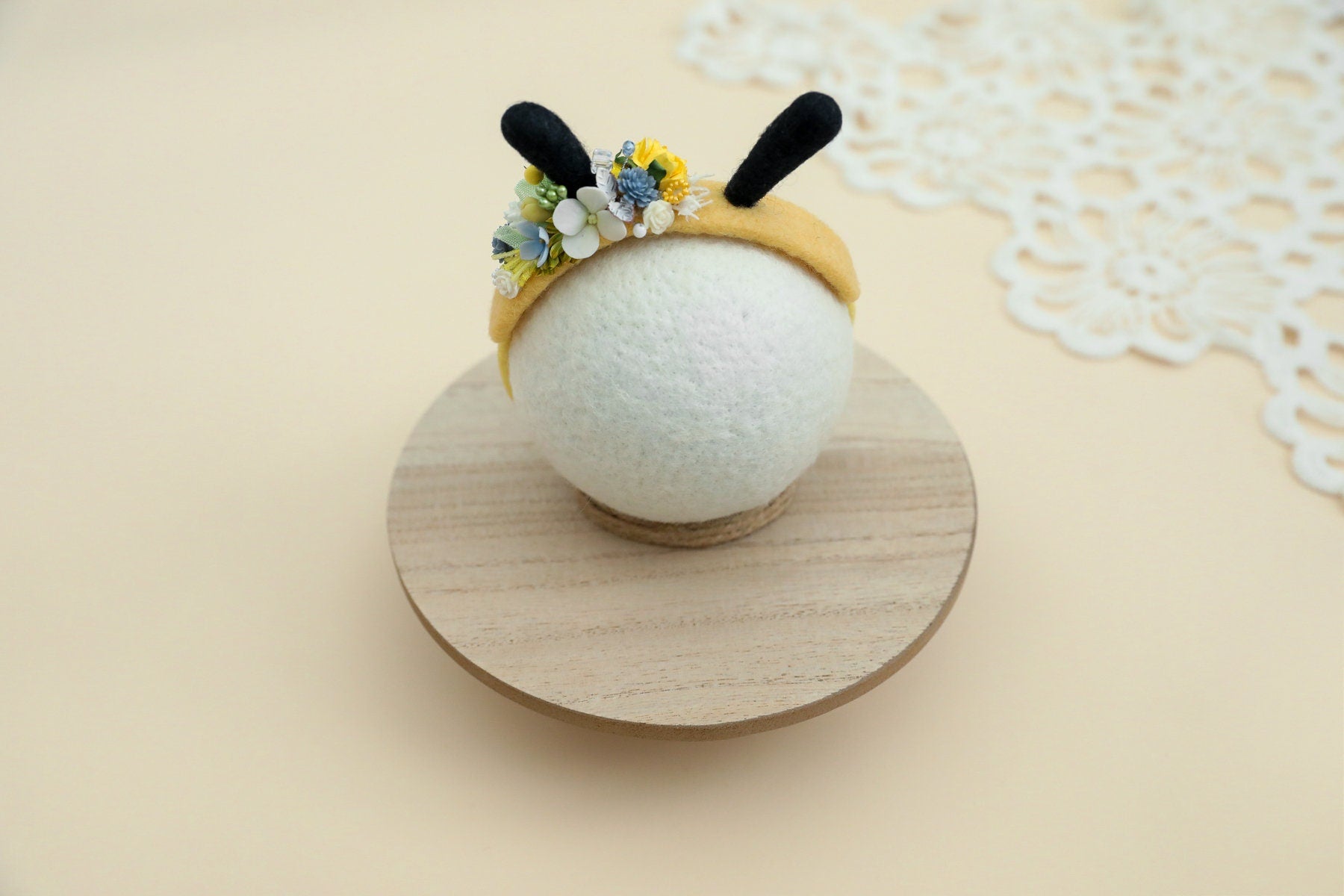 MADE TO ORDER! Felted bumblebee props
