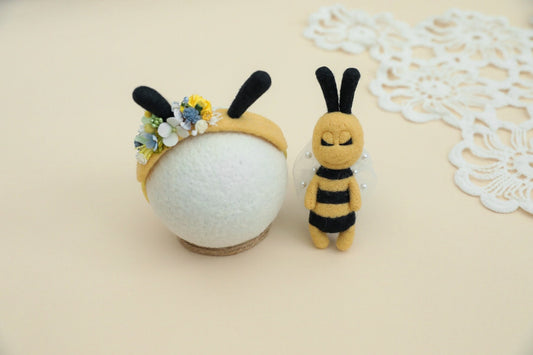 RTS!!! Felted Bumblebee toy Newborn photography prop Wool animal toy Felted bumblebee props Bee headband Bee stuffy toy