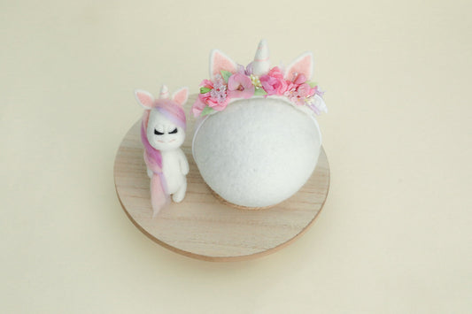 RTS! Felted unicorn props