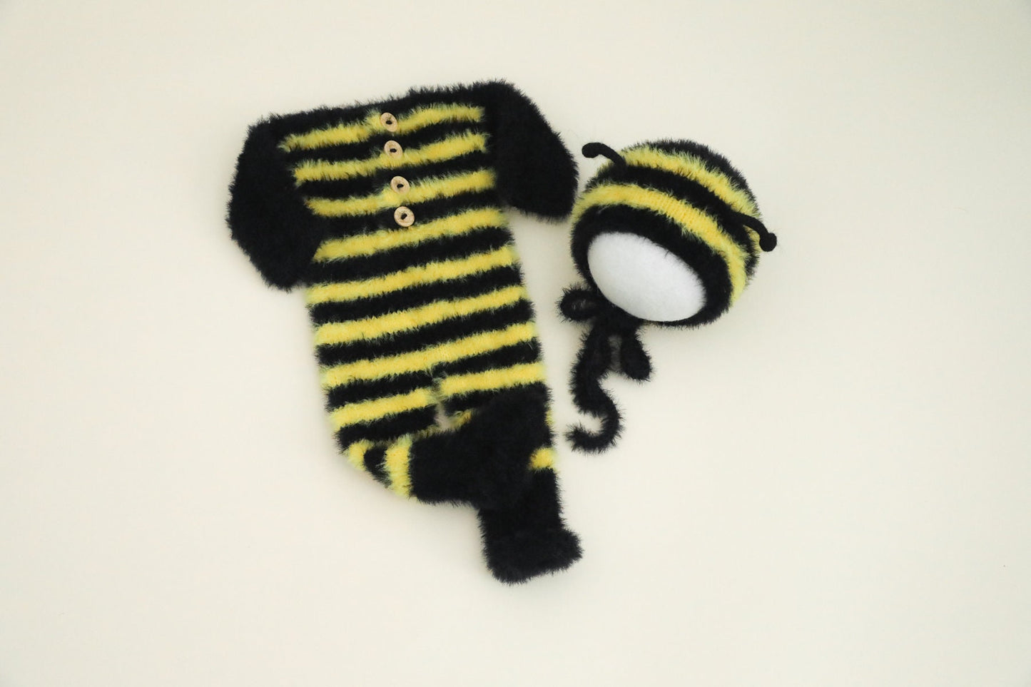 RTS! Fuzzy bee outfit