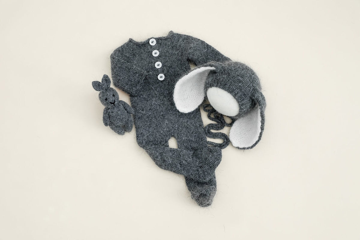 Newborn knitted bunny outfit
