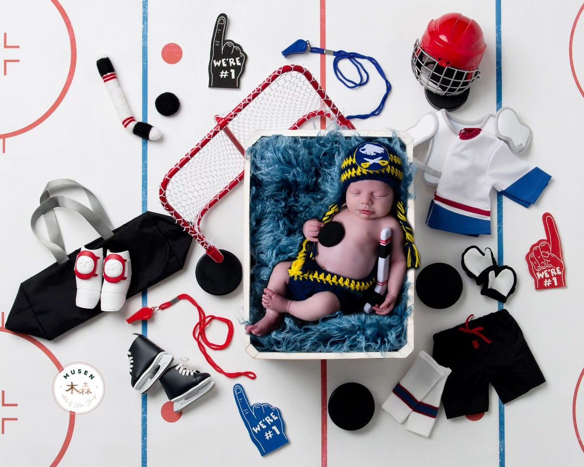 MADE TO ORDER! Felted hockey set
