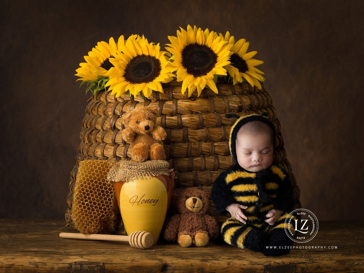 RTS! Fuzzy bee outfit