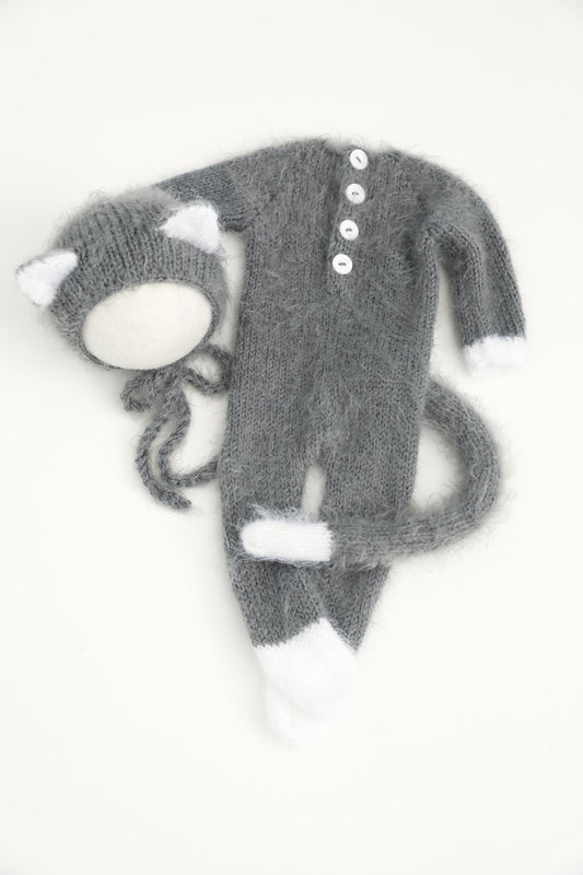 RTS! Fuzzy kitten outfit