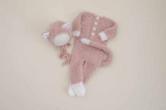 RTS! Fuzzy kitten outfit