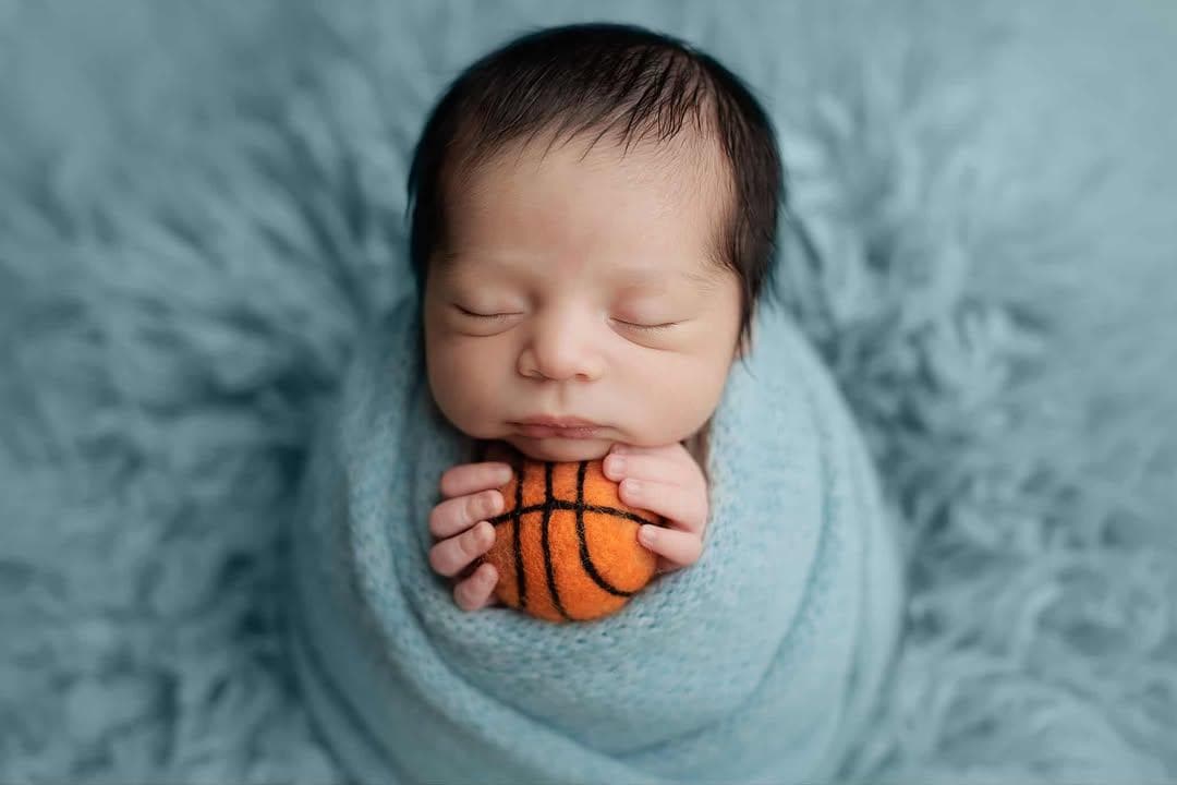 RTS! Felted basketball toy | Newborn photography props Felted stuffy toys Wool sport props Sport Baby Basketball