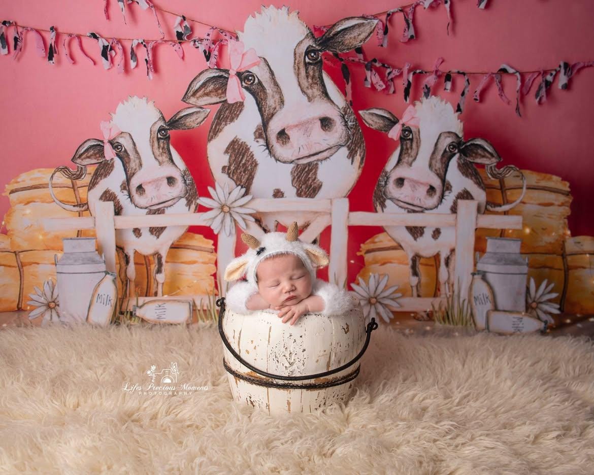 RTS! Fuzzy cow outfit | Cow costume Newborn photography props Newborn knitted baby cow footed romper bonnet set White cow outfit