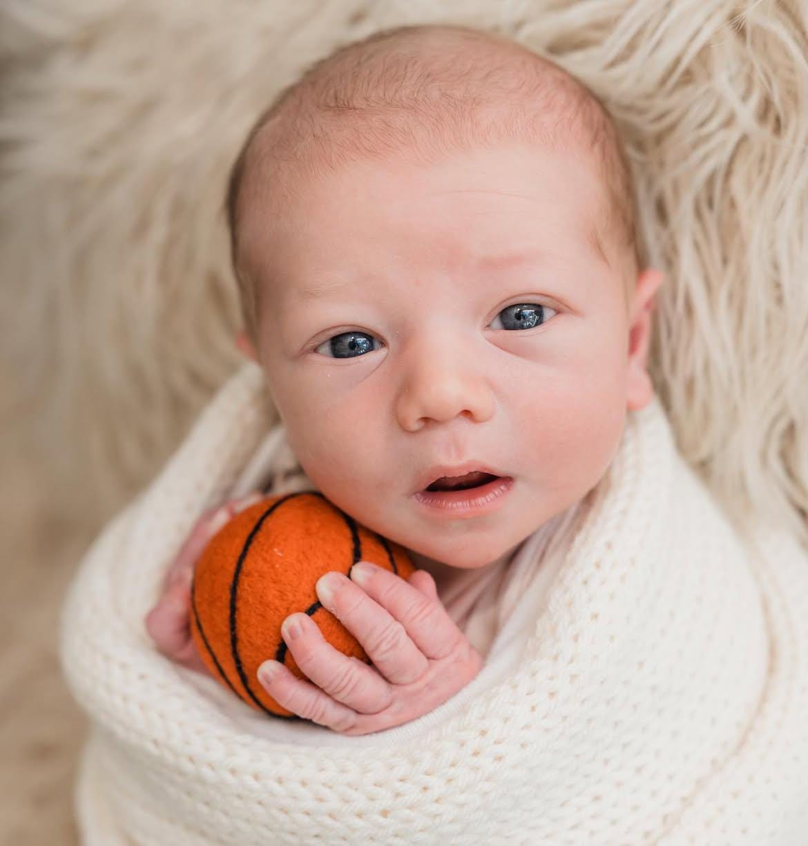RTS! Felted basketball toy | Newborn photography props Felted stuffy toys Wool sport props Sport Baby Basketball