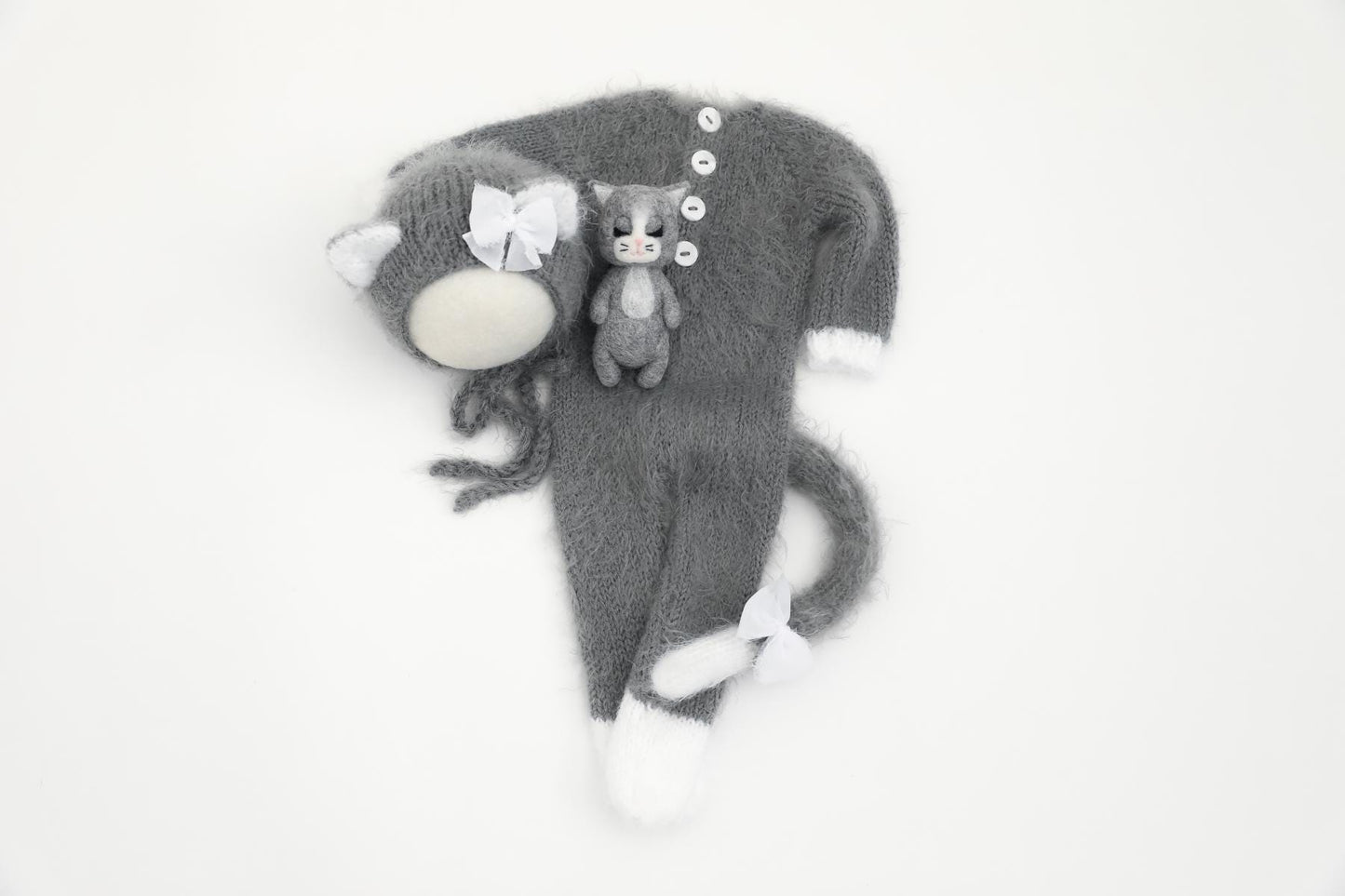 RTS! Fuzzy kitten outfit