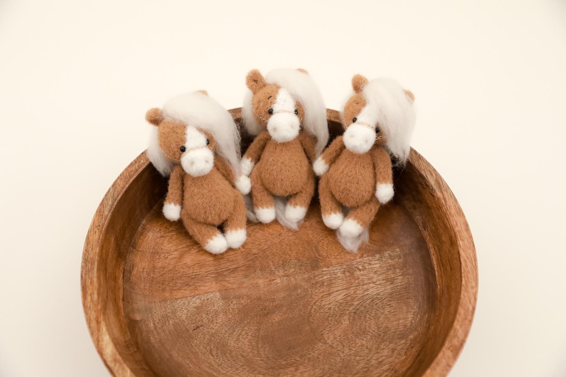 MADE TO ORDER! Knitted horse lovie