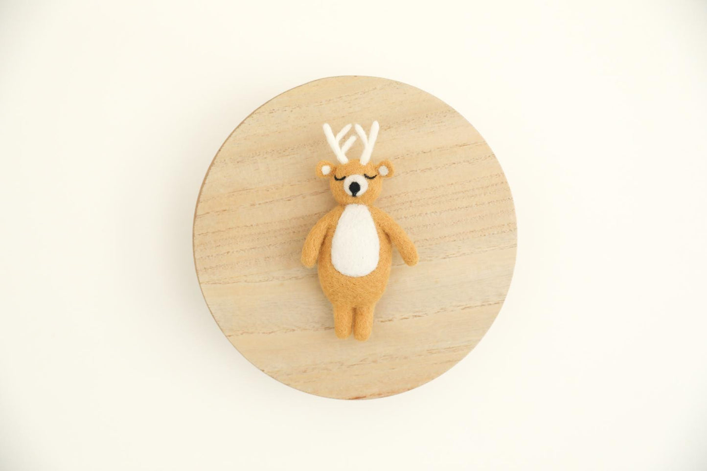 MADE TO ORDER! Felted Reindeer | Felted stuffy toys Newborn photography props Wool props Hunting props Felted Reindeer